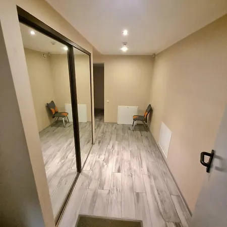 Spacious Apartment In The Quiet Center *